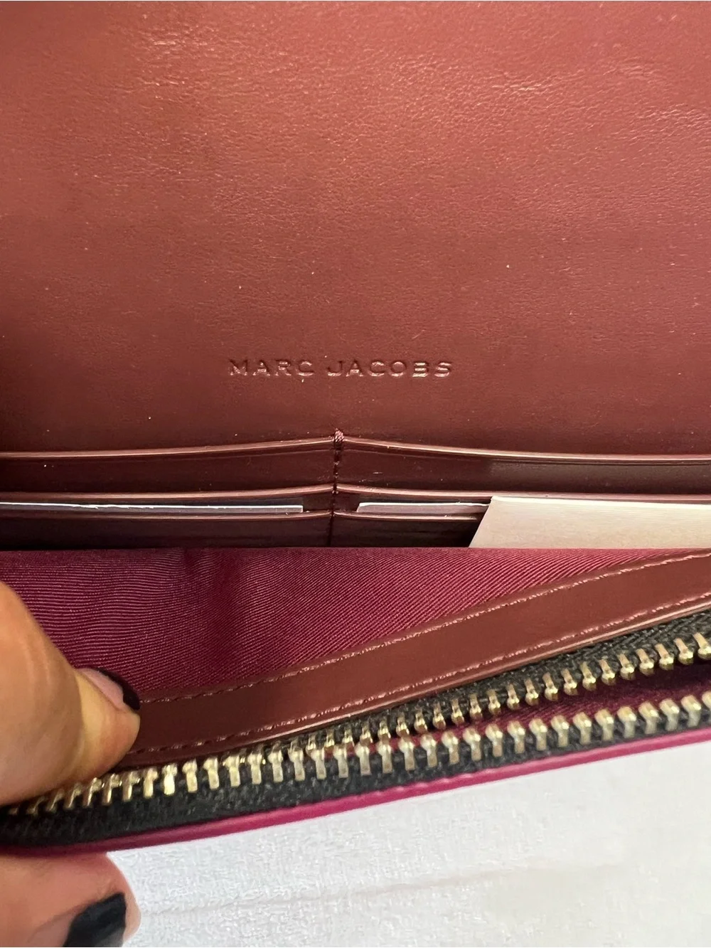 Marc Jacobs compact marc